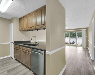 801 River Road - Photo Thumbnail 11