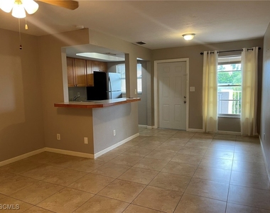 608 Se 46th Lane - Photo Thumbnail 2