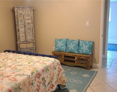 602 111th Avenue N - Photo Thumbnail 16