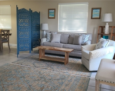 602 111th Avenue N - Photo Thumbnail 4