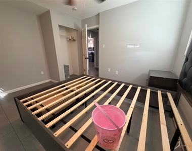 2806 Pine - Photo Thumbnail 13