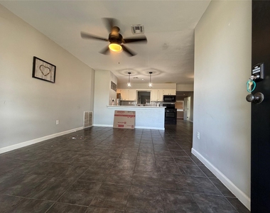 2806 Pine - Photo Thumbnail 5