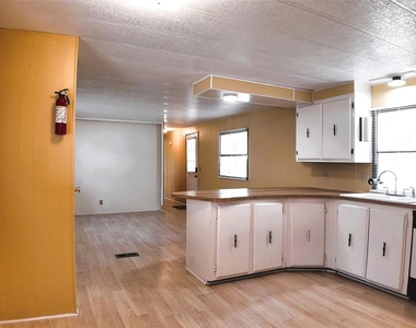 251 Oakdale Drive - Photo Thumbnail 10