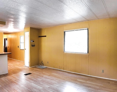 251 Oakdale Drive - Photo Thumbnail 5