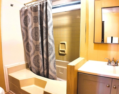 251 Oakdale Drive - Photo Thumbnail 21