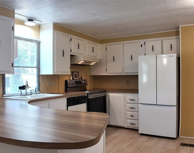 251 Oakdale Drive - Photo Thumbnail 8