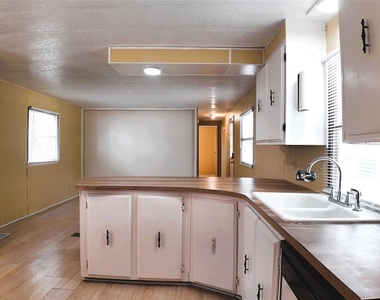 251 Oakdale Drive - Photo Thumbnail 11