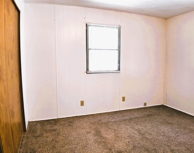 251 Oakdale Drive - Photo Thumbnail 23