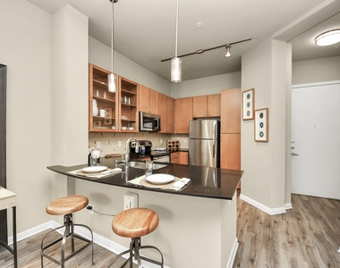5455 Richmond Avenue - Photo Thumbnail 3
