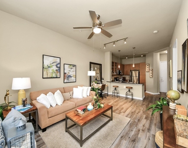 5455 Richmond Avenue - Photo Thumbnail 12
