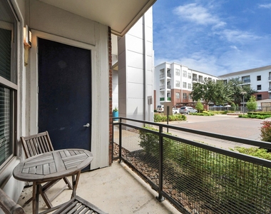 5455 Richmond Avenue - Photo Thumbnail 22