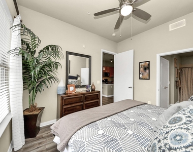 5455 Richmond Avenue - Photo Thumbnail 17