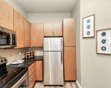 5455 Richmond Avenue - Photo Thumbnail 8