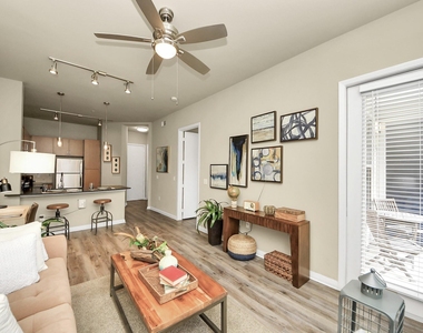 5455 Richmond Avenue - Photo Thumbnail 13