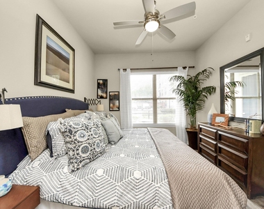 5455 Richmond Avenue - Photo Thumbnail 18