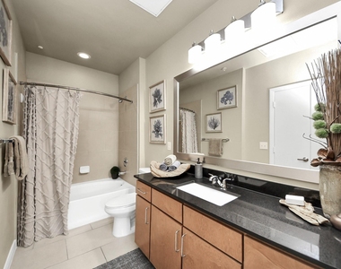 5455 Richmond Avenue - Photo Thumbnail 19