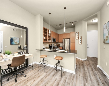 5455 Richmond Avenue - Photo Thumbnail 14