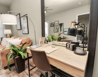 5455 Richmond Avenue - Photo Thumbnail 10