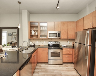 5455 Richmond Avenue - Photo Thumbnail 2