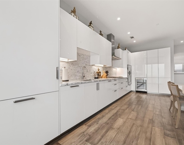 4521 San Felipe Street - Photo Thumbnail 8