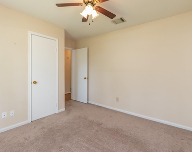2623 Longleaf Pines Drive - Photo Thumbnail 24