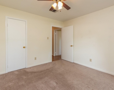 2623 Longleaf Pines Drive - Photo Thumbnail 27