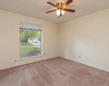 2623 Longleaf Pines Drive - Photo Thumbnail 26