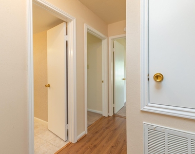 2623 Longleaf Pines Drive - Photo Thumbnail 15