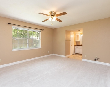2623 Longleaf Pines Drive - Photo Thumbnail 16