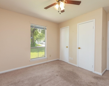 2623 Longleaf Pines Drive - Photo Thumbnail 23