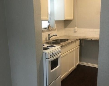 309 Hutcheson Street - Photo Thumbnail 4