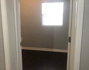 309 Hutcheson Street - Photo Thumbnail 6