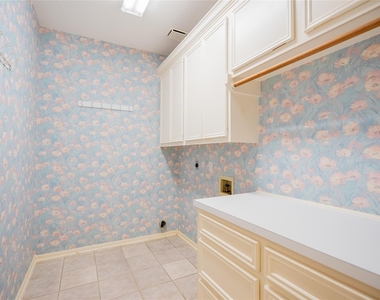 26910 Willow Ln - Photo Thumbnail 17