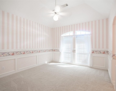 26910 Willow Ln - Photo Thumbnail 12