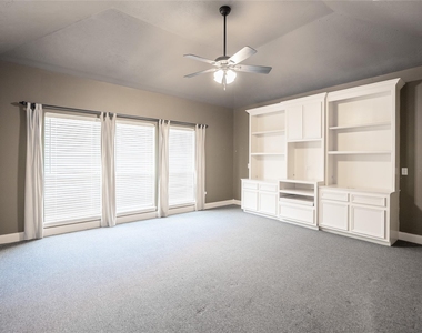 26910 Willow Ln - Photo Thumbnail 15