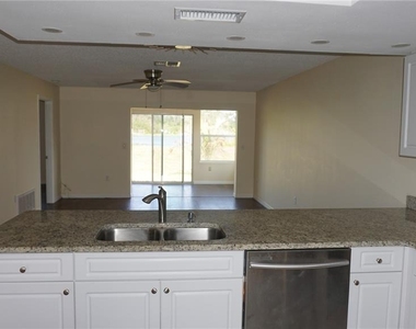 7602 Danube Drive - Photo Thumbnail 4