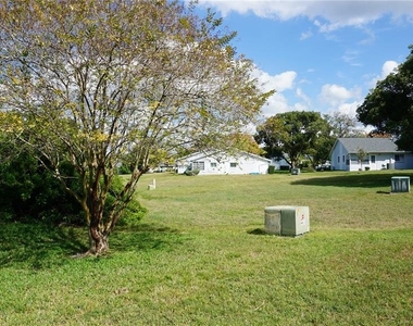 7602 Danube Drive - Photo Thumbnail 20