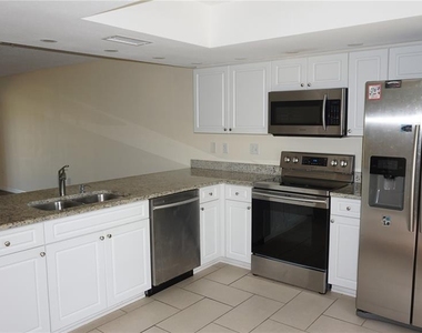 7602 Danube Drive - Photo Thumbnail 3