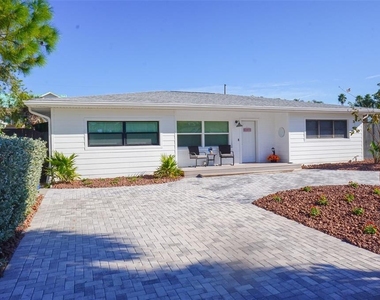 929 Lantana Avenue - Photo Thumbnail 43