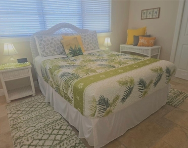 929 Lantana Avenue - Photo Thumbnail 23