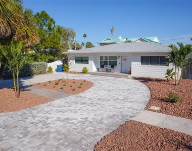929 Lantana Avenue - Photo Thumbnail 41