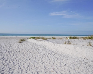 929 Lantana Avenue - Photo Thumbnail 53