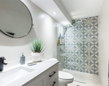 1507 Ashford Avenue - Photo Thumbnail 10