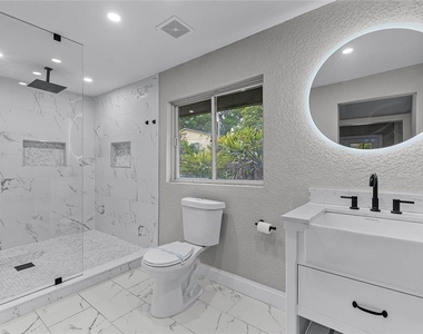 311 E 8th Avenue - Photo Thumbnail 32