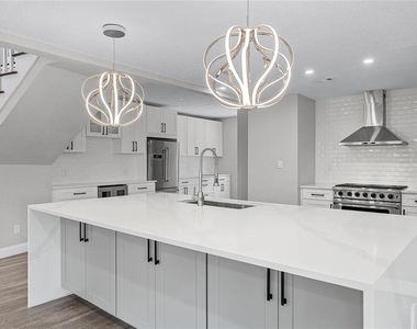 311 E 8th Avenue - Photo Thumbnail 25