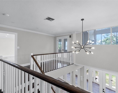 311 E 8th Avenue - Photo Thumbnail 18