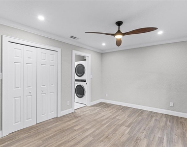 311 E 8th Avenue - Photo Thumbnail 27
