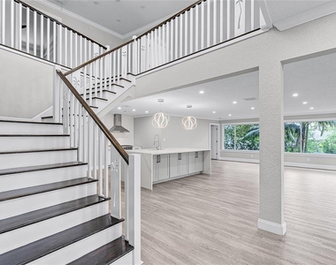 311 E 8th Avenue - Photo Thumbnail 41