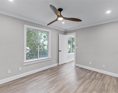 311 E 8th Avenue - Photo Thumbnail 28