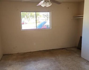 2222 W South Street - Photo Thumbnail 4